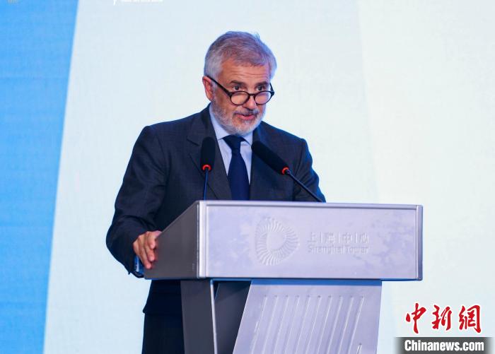 小萨马兰奇连任上海中心垂直马拉松赛形象大使