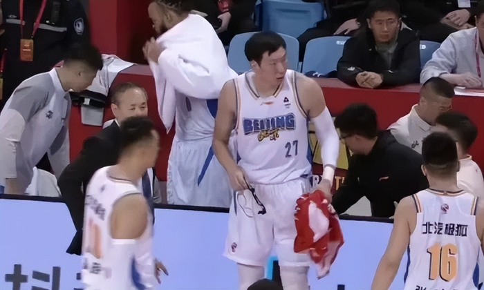 北京男篮遭吉林逆转 许利民指攻防失衡成输球主