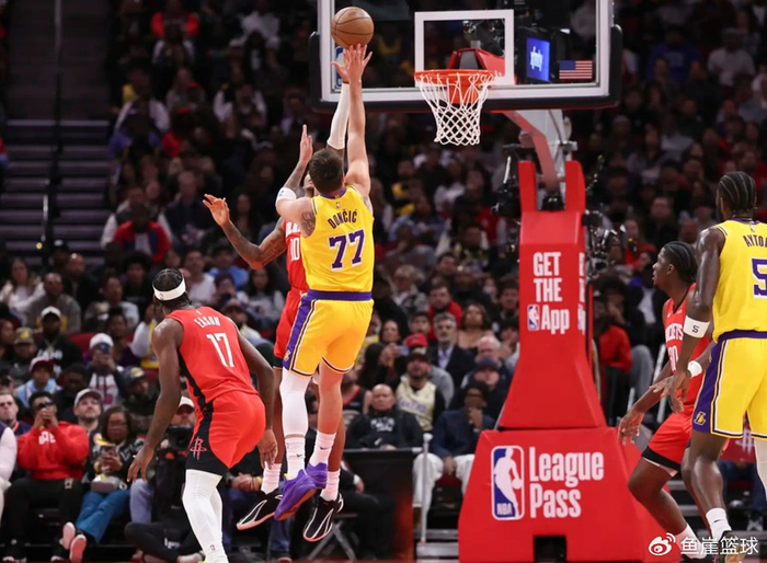 湖人逆转火箭艾顿关键爆发杜兰特失误成输球主