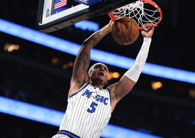 班凯罗爆发率队大胜雄鹿 魔术四连胜冲东部第六