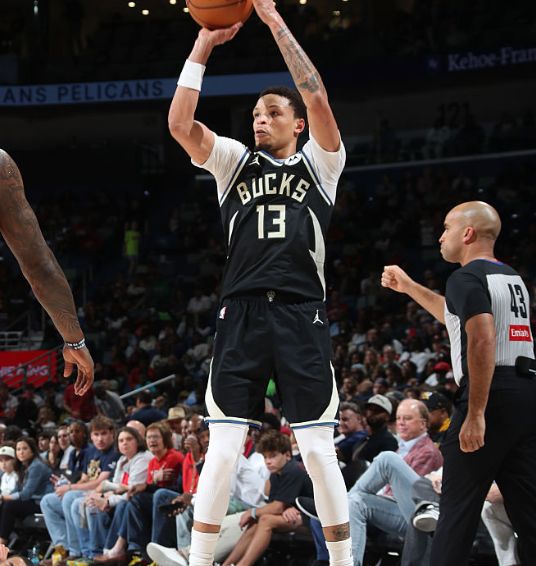 班凯罗爆发率队大胜雄鹿 魔术四连胜冲东部第六