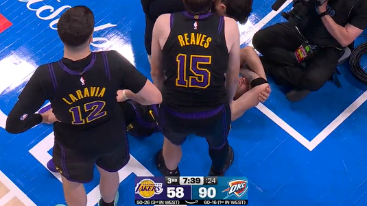 东契奇第三节伤退纪录终结，湖人雷霆比赛关键