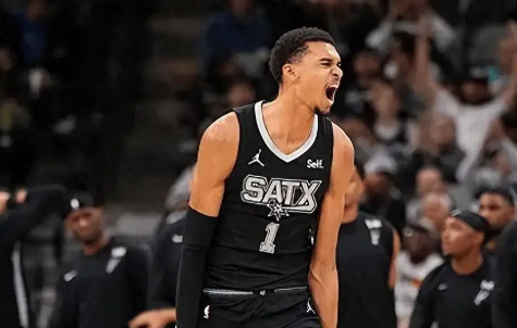 马刺7连胜领跑西部第二 灰熊惨败难掩颓势